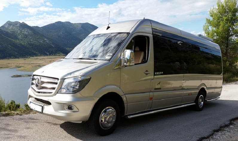 Oberland: Buses booking in Balzers in Balzers and Liechtenstein